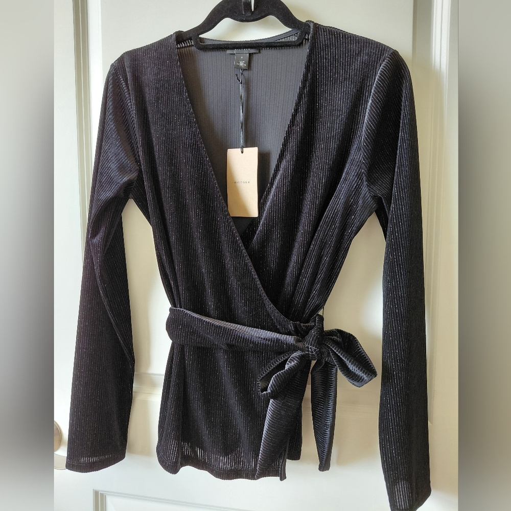 NWT Halogen Black/Silver Stripe Ribbed Wrap Lightweight Velvet Top Ties At Waist